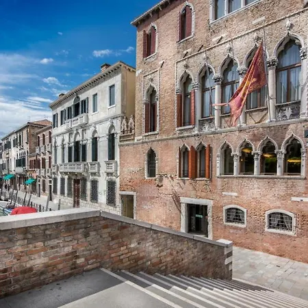 Palazzo Marcello Al Sole Venise