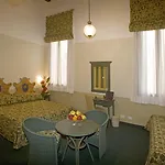 Palazzo Marcello Al Sole 호텔 3*