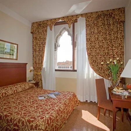 Palazzo Marcello Al Sole Venise