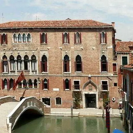 Palazzo Marcello Al Sole