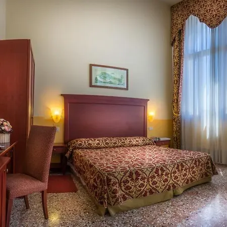 Отель Palazzo Marcello Al Sole 3*
